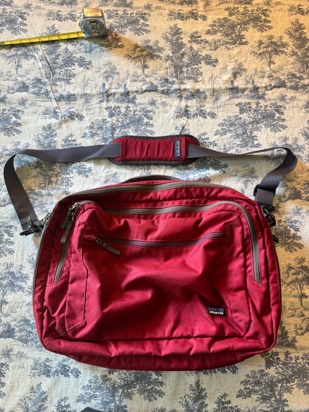 Patagonia Red Messenger Bag with Gray Strap 26L